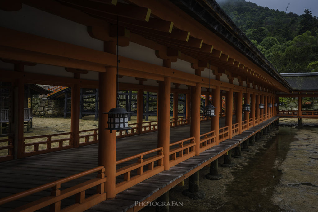 厳島神社内部