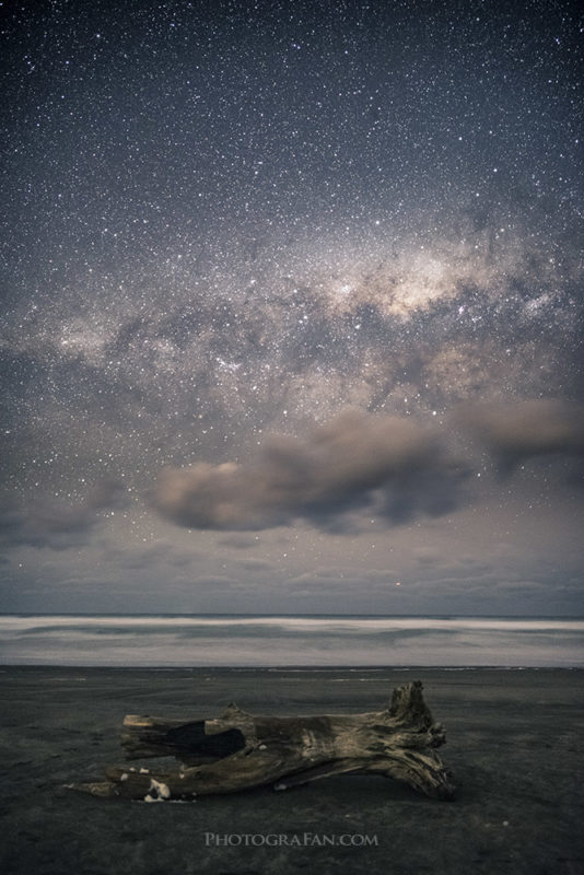 MIlky way over Bethells Beach