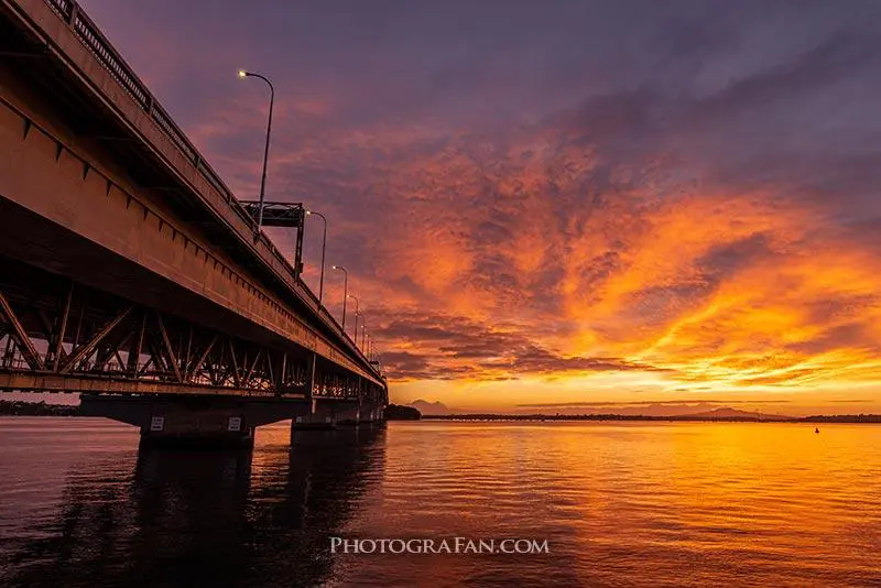 Photoshopやlightroomで写真のパースの歪みを垂直に補正する方法 フォトグラファン